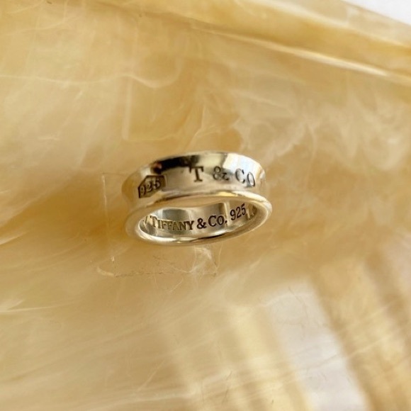 AUTHENTIC TIFFANY & CO  -  Sterling Silver Concave Band 1837 Ring - Picture 3 of 7